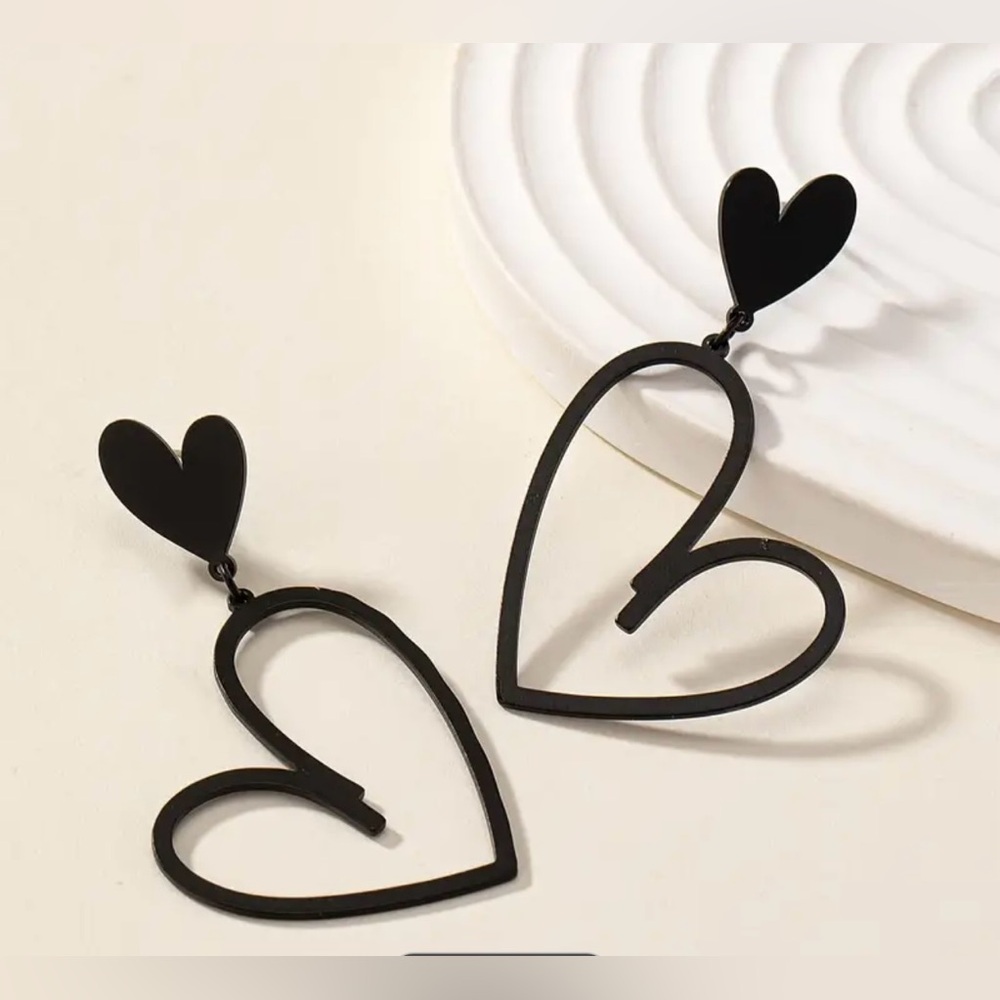 Black Heart Drop Earrings